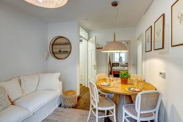 Appartement historique meublé de façon moderne au bord de l'Isar