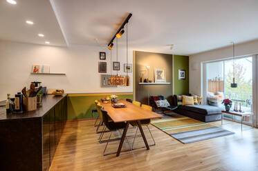 Appartement de 4 pièces de bon goût avec deux balcons