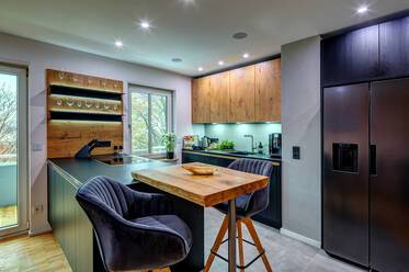 Appartement très beau et meublé à Sendling
