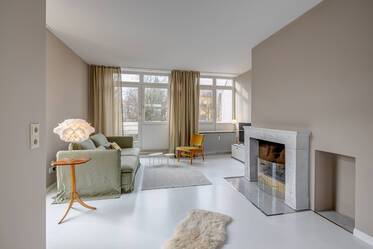 Appartement style maisonnette beau et meublé à Herzogpark