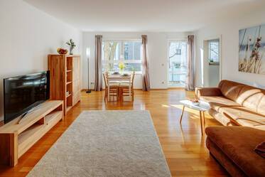 Appartement beau et meublé à Obersendling