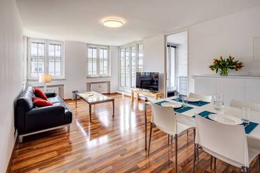 Appartement spacieux avec grand espace de travail