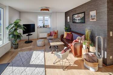 Grand appartement mansardé avec 3 chambres à louer