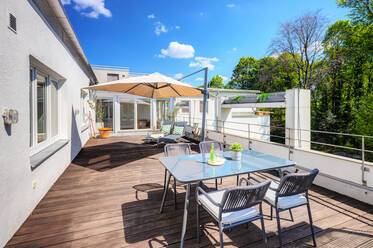 Location d&#039;un appartement de 4,5 pièces avec terrasse sur le toit à Solln