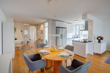 Appartement très beau et meublé à Obermenzing