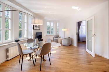 Appartement très beau et meublé à Maxvorstadt