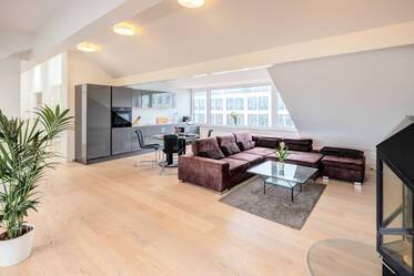 Appartement sous les toits meublé à Maxvorstadt