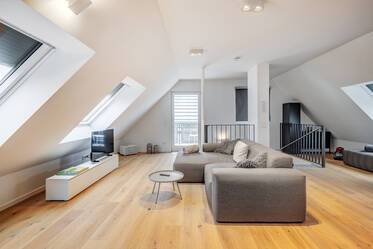 Appartement sous les toits beau et meublé à Allach