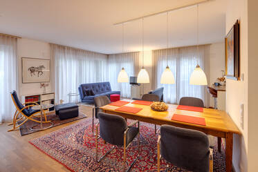 Un penthouse surplombant l'Isar, dans le quartier de Menterschwaige à Munich