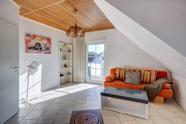 Appartement sous les toits meublé à Unterföhring