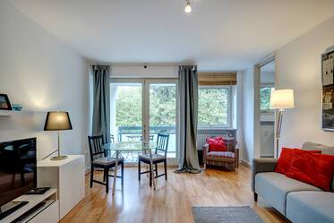 Appartement très beau et meublé à Sendling-Westpark