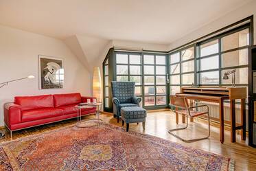 Appartement avec terrasse sur le toit beau et meublé à Thalkirchen