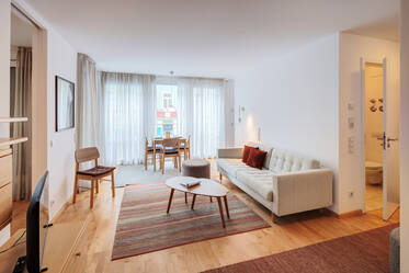 Glockenbachviertel : lumineux appartement de deux pièces avec balcon