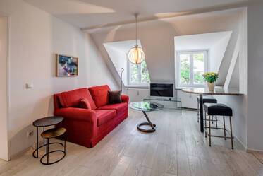 Appartement sous les toits très beau et meublé à Glockenbachviertel