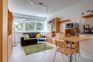 Lerchenau/Moosach : Appartement calme près de S1