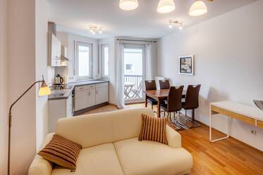 Appartement moderne et ensoleillé avec machine à laver et parking