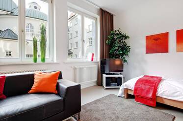 Lumineux appartement d'une pièce dans un nouvel immeuble au couvent St.