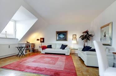 Appartement avec terrasse sur le toit beau et meublé à Sendling