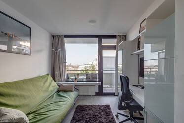 Centre de Haidhausen : petit appartement avec balcon