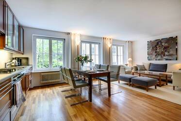 Appartement style maisonnette de luxe, très beau et meublé à Schwabing