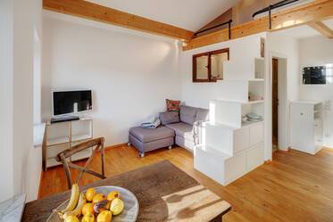 Appartement sous les toits très beau et meublé à Au-Haidhausen