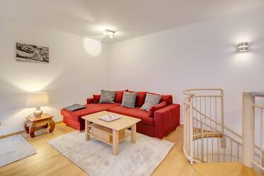 Appartement style maisonnette beau et meublé à Milbertshofen