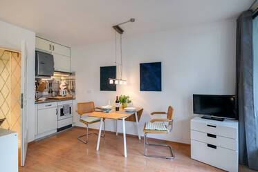 Appartement avec jardin beau et meublé à Solln
