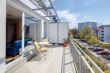 Appartement avec terrasse sur le toit beau et meublé à Oberföhring