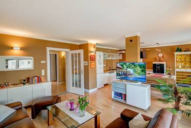 Appartement très beau et meublé à Ramersdorf