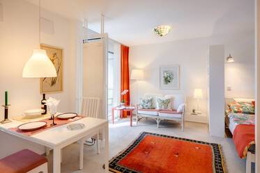 Appartement confortable d'une pièce avec terrasse et jardin