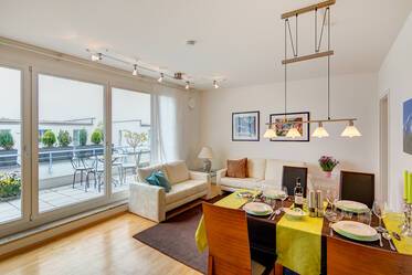 Appartement avec terrasse sur le toit très beau et meublé à Riem