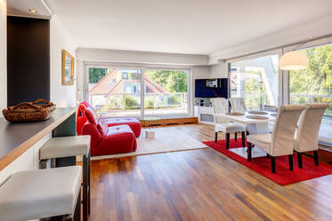 Appartement sous les toits très beau et meublé à Harlaching