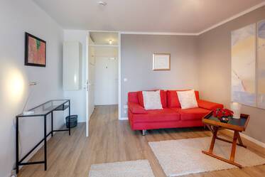 Studio belle et meublée à Laim