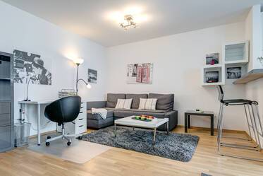 Appartement très beau et meublé à Milbertshofen