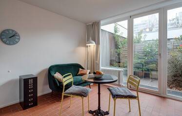Appartement beau et meublé à Olympiadorf