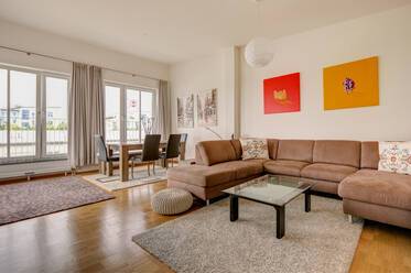 Appartement avec terrasse sur le toit très beau et meublé à Trudering