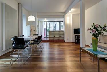 Appartement très beau et meublé à Sendling