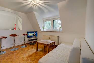 Gräfelfing/Lochham : appartement mansardé paisible