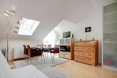 Appartement mansardé de 2,5 pièces (adapté à la colocation)