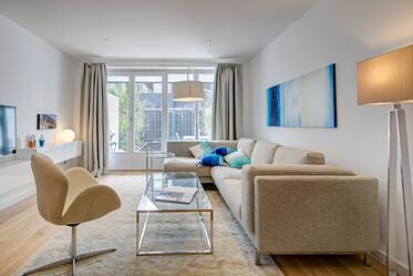 Maison mitoyenne luxueusement meublée à Solln