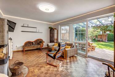 Maison mitoyenne placée au milieu de la rangée très belle et meublée à Lerchenau