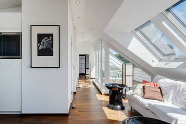 Appartement avec terrasse sur le toit très beau et meublé à Untermenzing