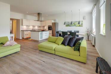 Appartement de luxe, très beau et meublé à Sendling