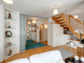 appartement style maisonnette avec mezzanine Tutzing 03 salon 10604