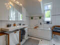 appartement style maisonnette avec mezzanine Tutzing 02 salle de bain 10604