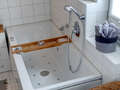 appartement style maisonnette avec mezzanine Tutzing 03 salle de bain 10604
