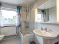 maison mitoyenne placée au milieu de la rangée München Moosach 02 salle de bain 11852