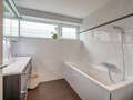 maison mitoyenne placée au milieu de la rangée Baldham Vaterstetten 01 1ère salle de bain 12473