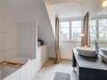 appartement sous les toits München Nymphenburg 01 salle de bain 12497