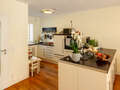 maison mitoyenne placée au milieu de la rangée Garching 04 cuisine 13131